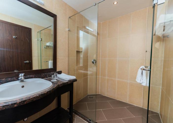 Acacia Premier Hotel