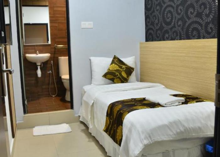 D'Metro Hotel