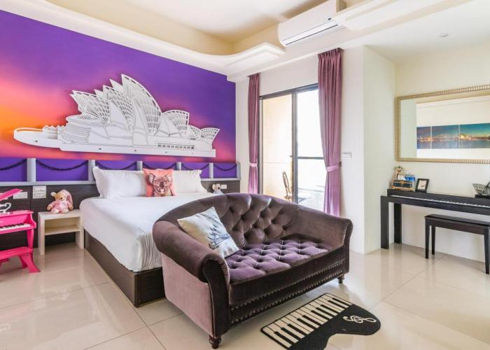 Bed and breakfasts 澳玩客電梯民宿