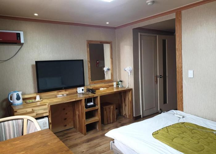 Green and Blue Hotel