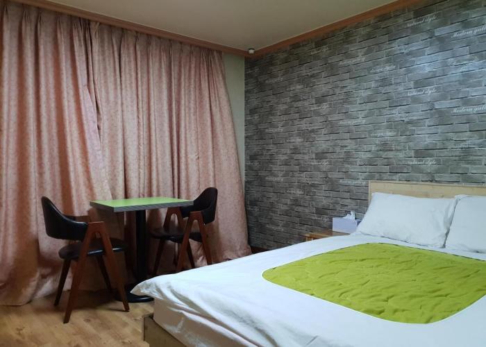 Green and Blue Hotel