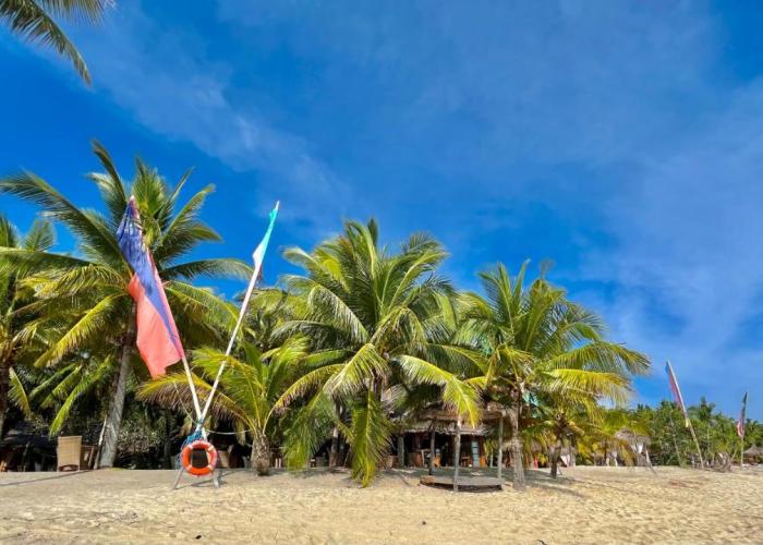 Coco Grove Beach Resort, Siquijor Island