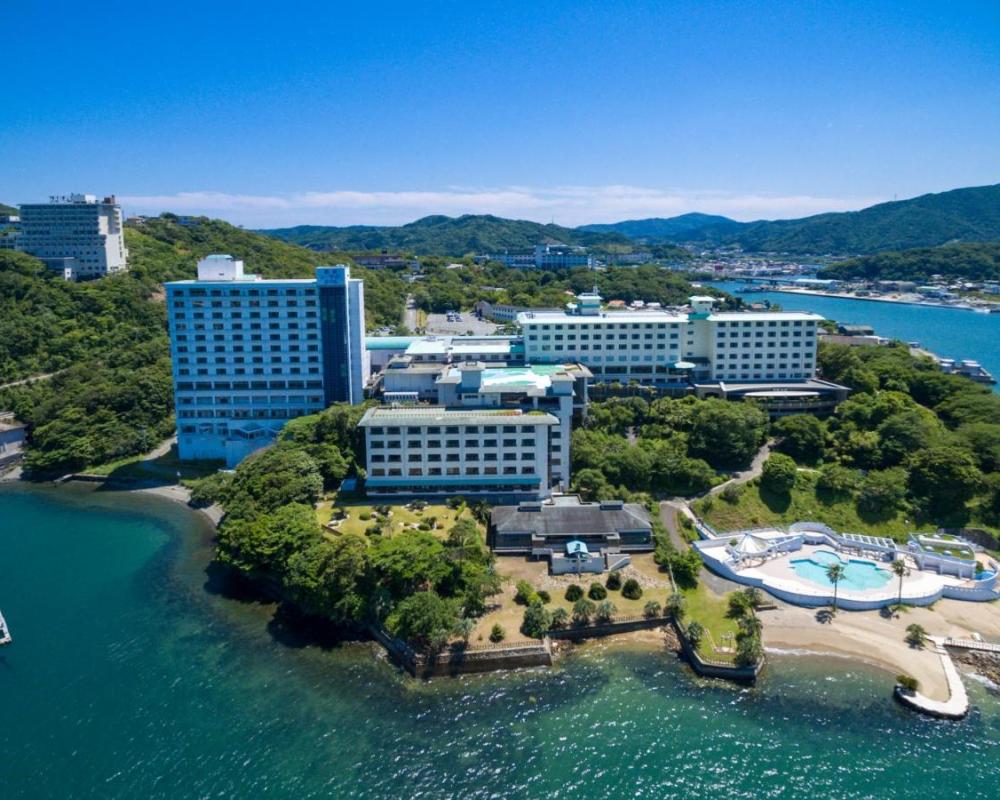 Toba Seaside Hotel