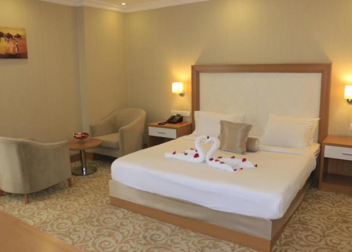Momona Hotel