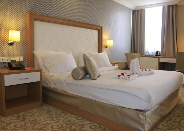 Momona Hotel