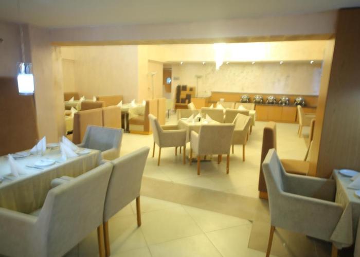 Momona Hotel
