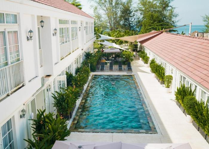 White Boutique Hotel and Residences