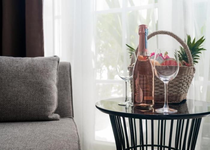 White Boutique Hotel and Residences