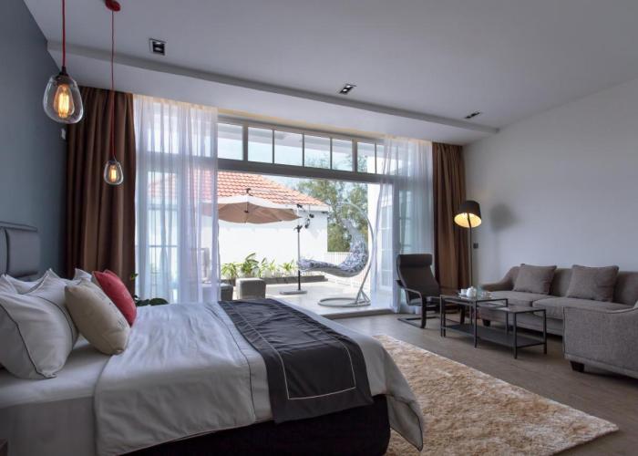 White Boutique Hotel and Residences