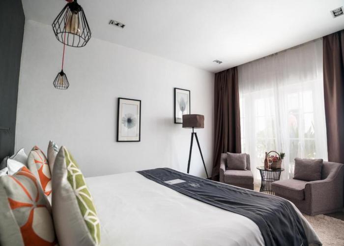White Boutique Hotel and Residences