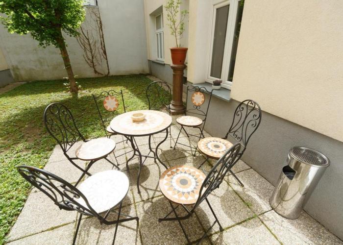 Apartments in Vienna near Schönbrunn & Westbahnhof - Keyless Check-In