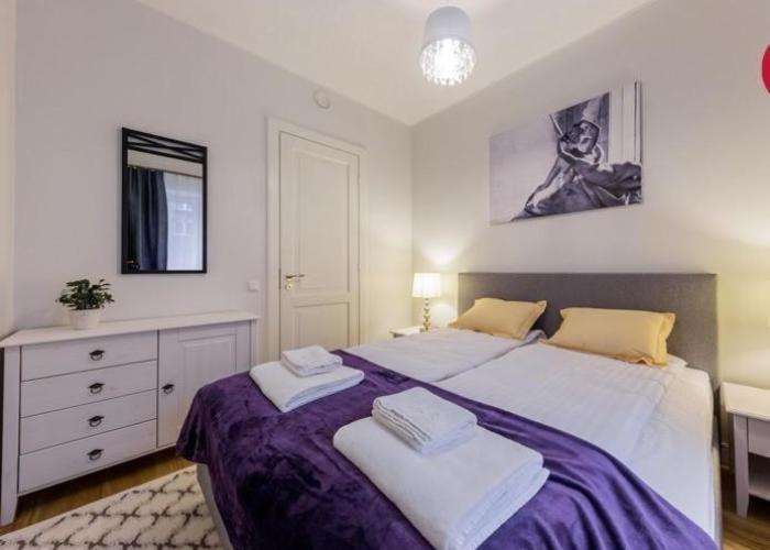 Pronksi 3 Apartments
