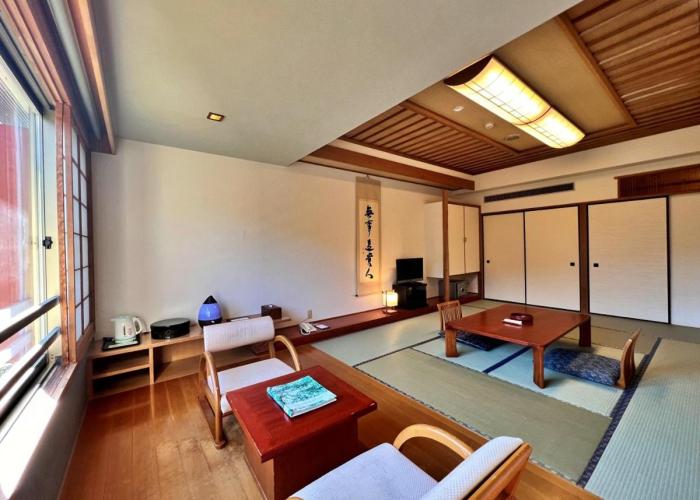 Hotel Miki