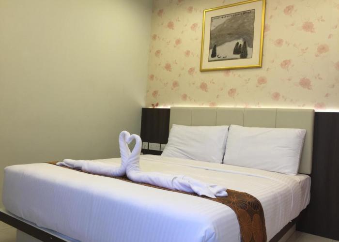 Louis Hotel