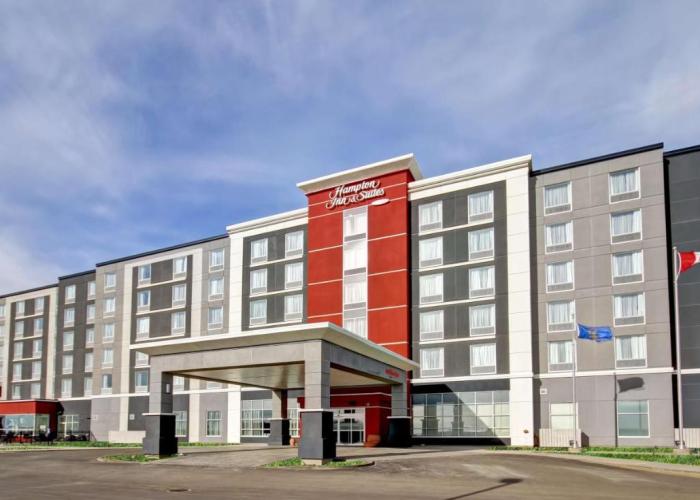Hampton Inn & Suites - Medicine Hat