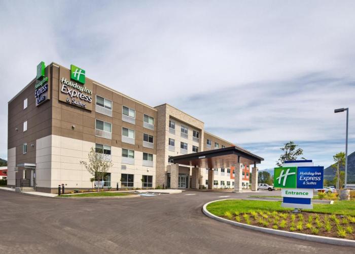 Holiday Inn Express & Suites Terrace, an IHG Hotel