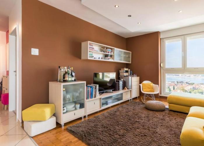 Apartment Penthouse Ema