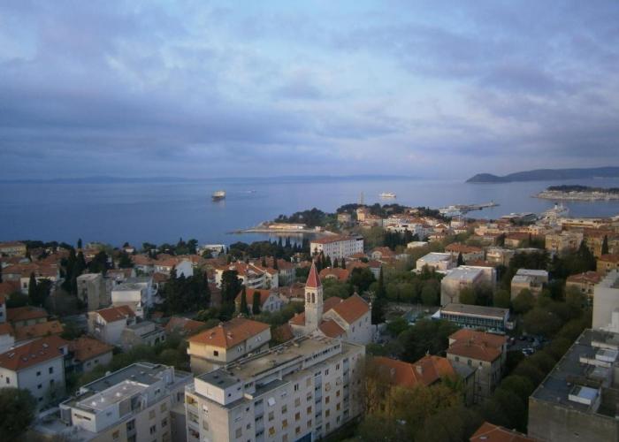 Apartment Penthouse Ema