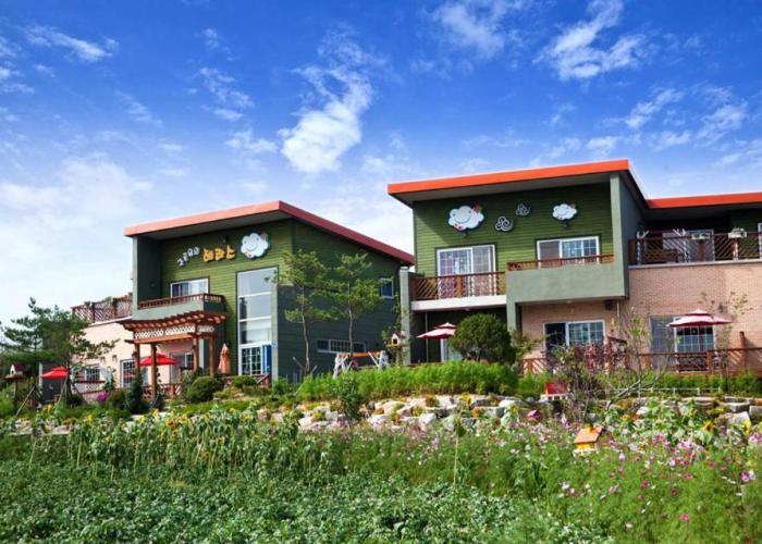 Terrace on the Cloud