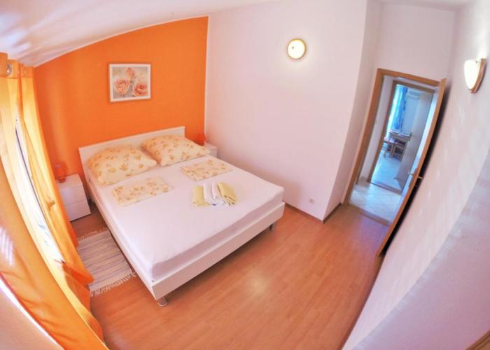 Apartments Mandaric