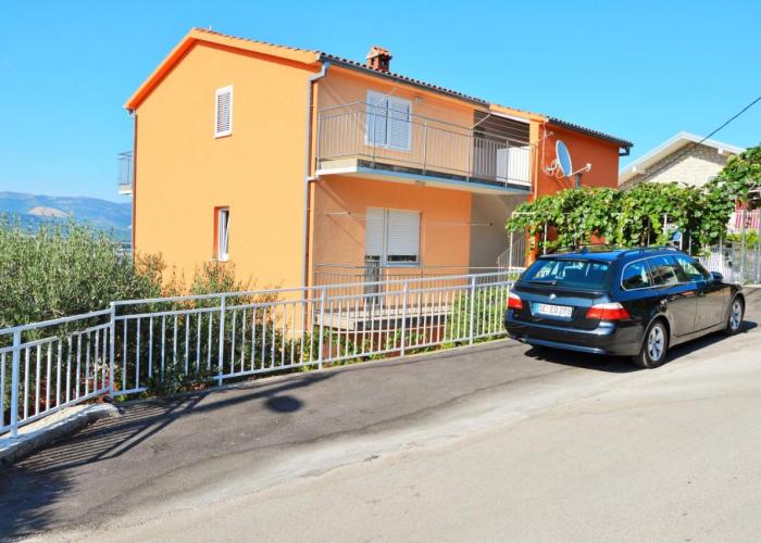 Apartments Mandaric