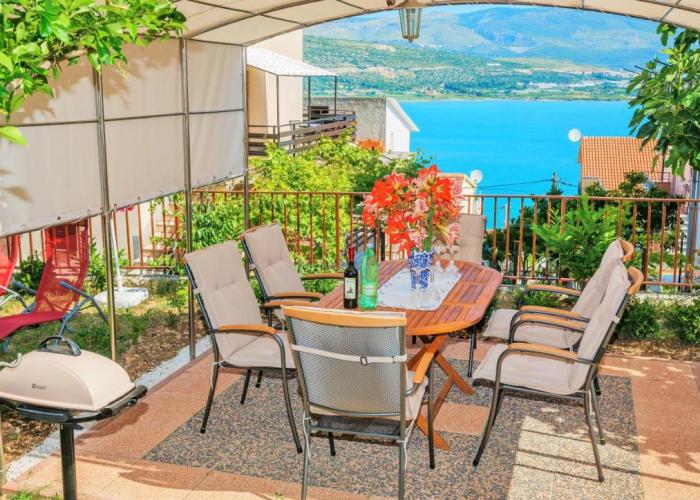 Apartments Mandaric