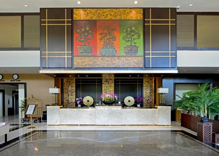 Aria Centra Surabaya