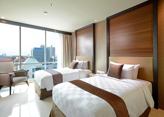 Aria Centra Surabaya