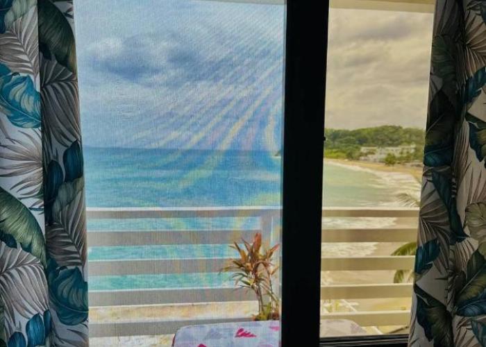 Playa Blanca Beach Resort
