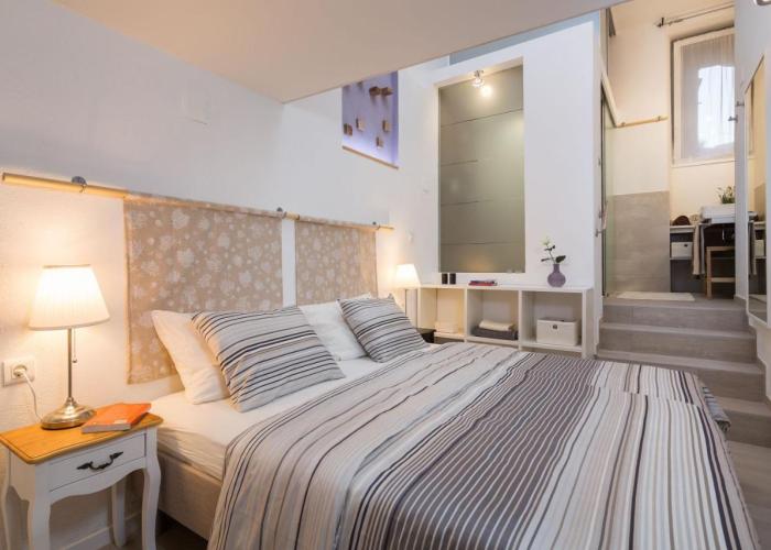 Rooms N&M