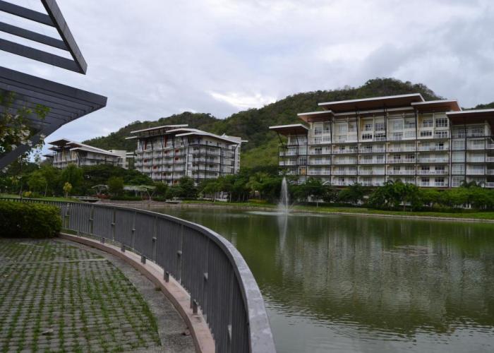 Apartment in Pico De Loro