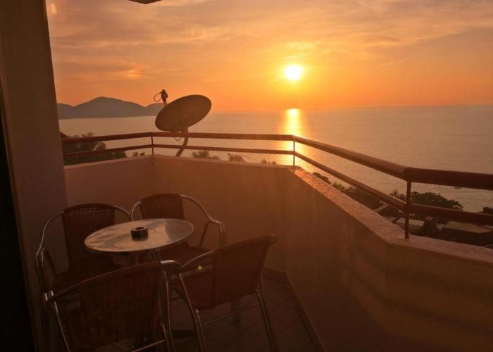 Green Ocean Seaview Apartment
