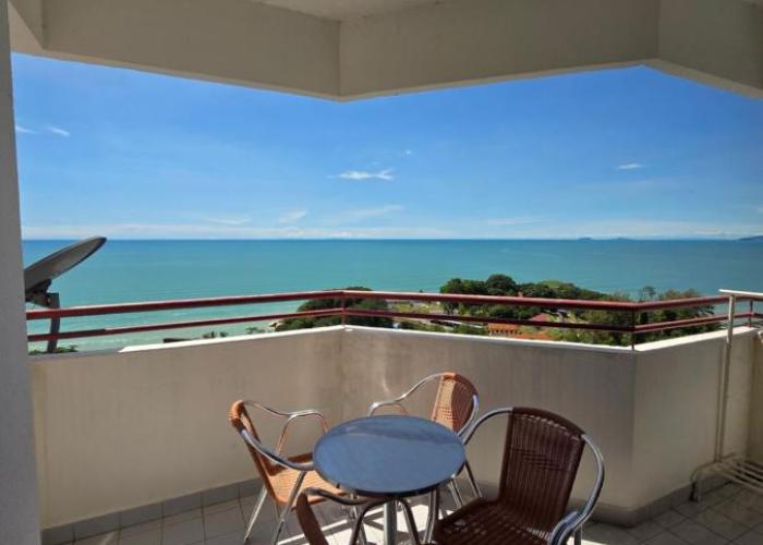 Green Ocean Seaview Apartment