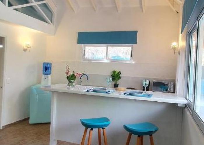 Chez Hiva (Town & Beach) Hostal - SERNATUR: 34383