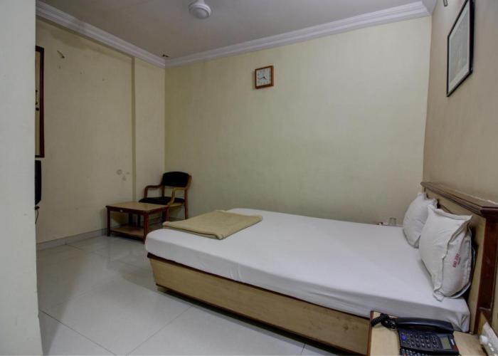Hotel Jay International