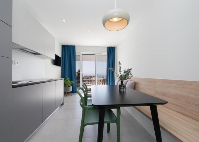 Apartments No 18