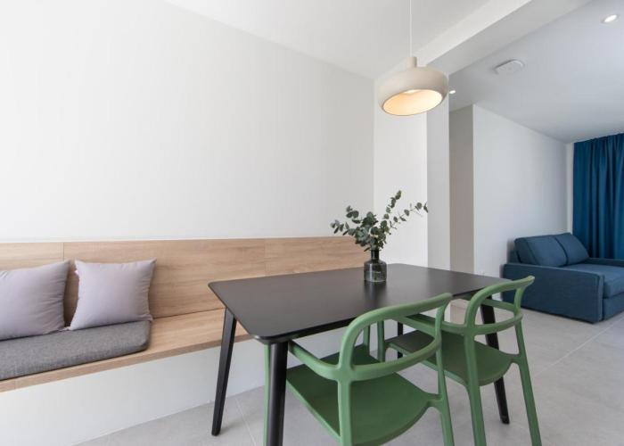 Apartments No 18