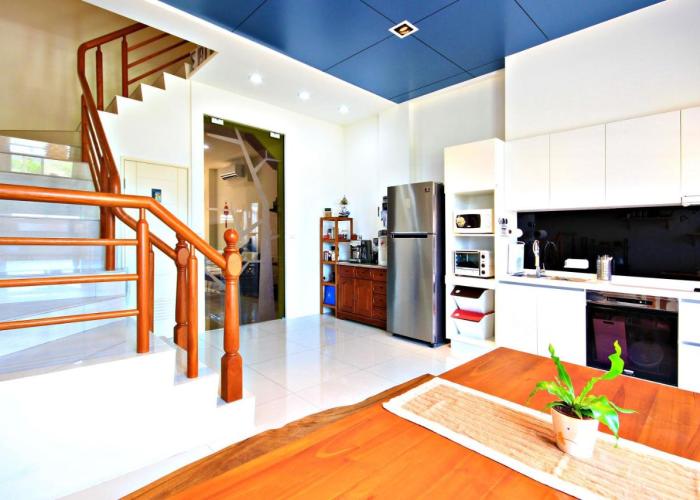 Woo Shiba House