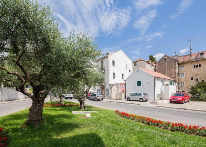 Bliss Apartments with free parking