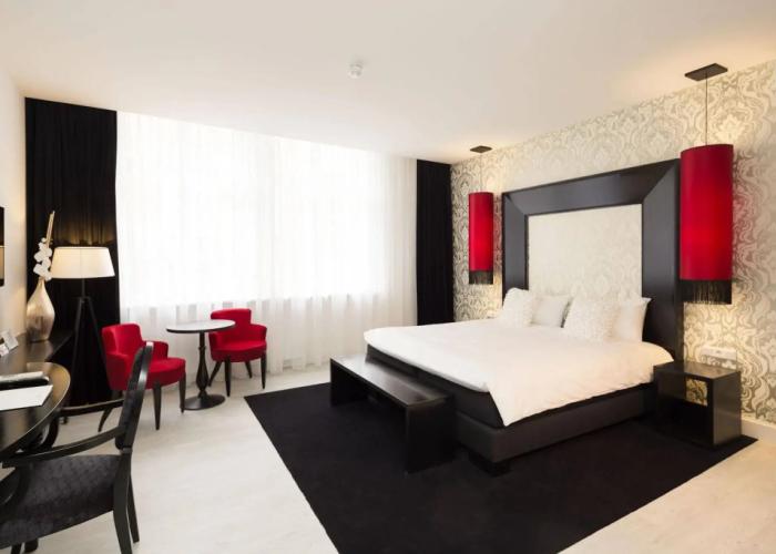 Le Theatre Hotel