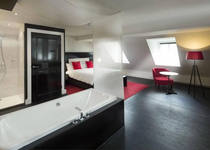 Le Theatre Hotel