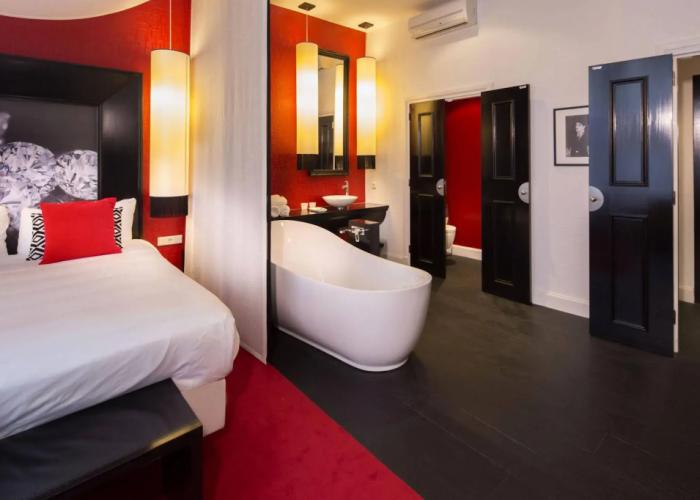 Le Theatre Hotel