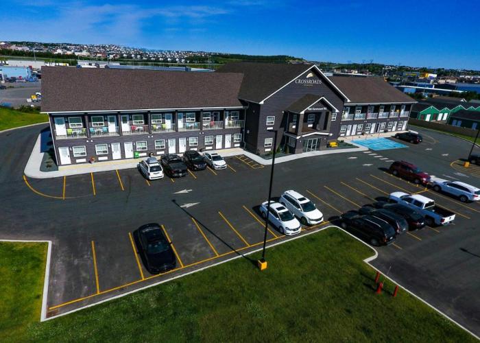 Crossroads Inn & Suites