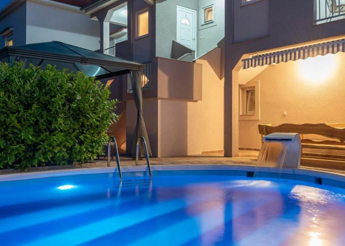 Villa Toni with private pool near Zadar