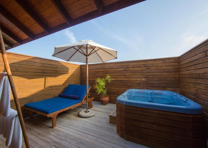 Vilamendhoo Island Resort & Spa