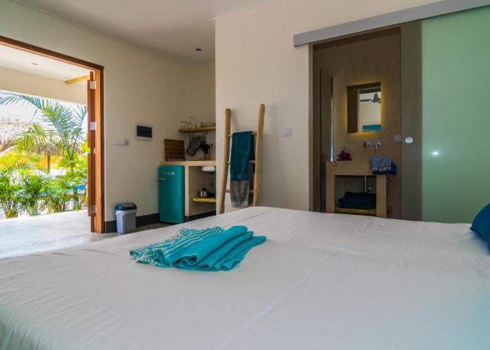 BEACHES ocean view apartments Bonaire