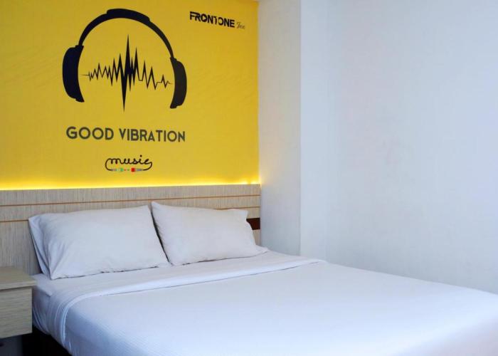 Front One Inn Sidoarjo