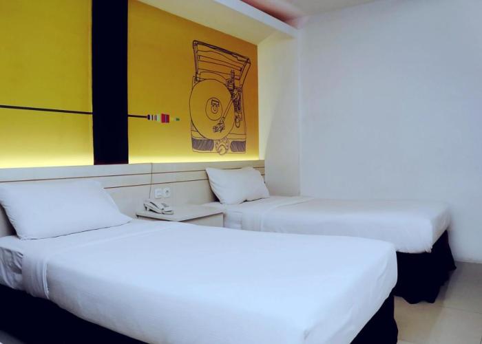Front One Inn Sidoarjo