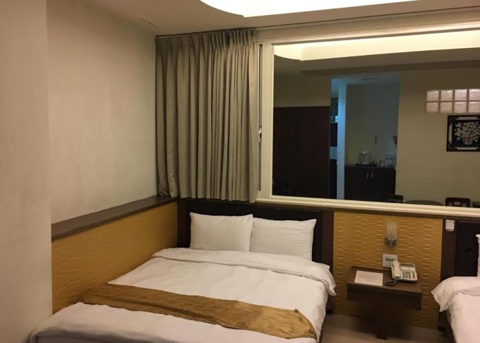 Ri Yue Hu Pan Resort