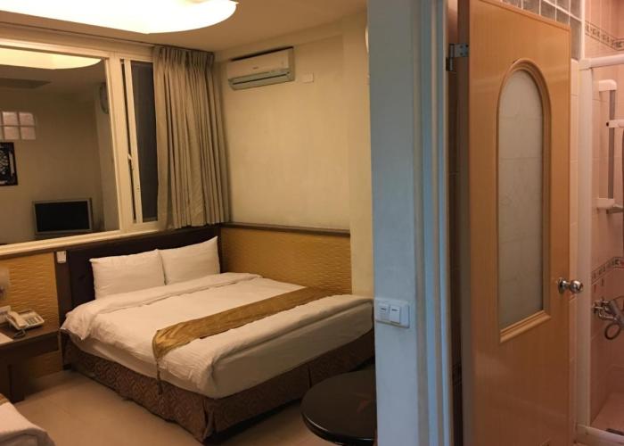 Ri Yue Hu Pan Resort